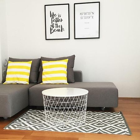 Apartment The Place Novigrad Istria Exterior foto
